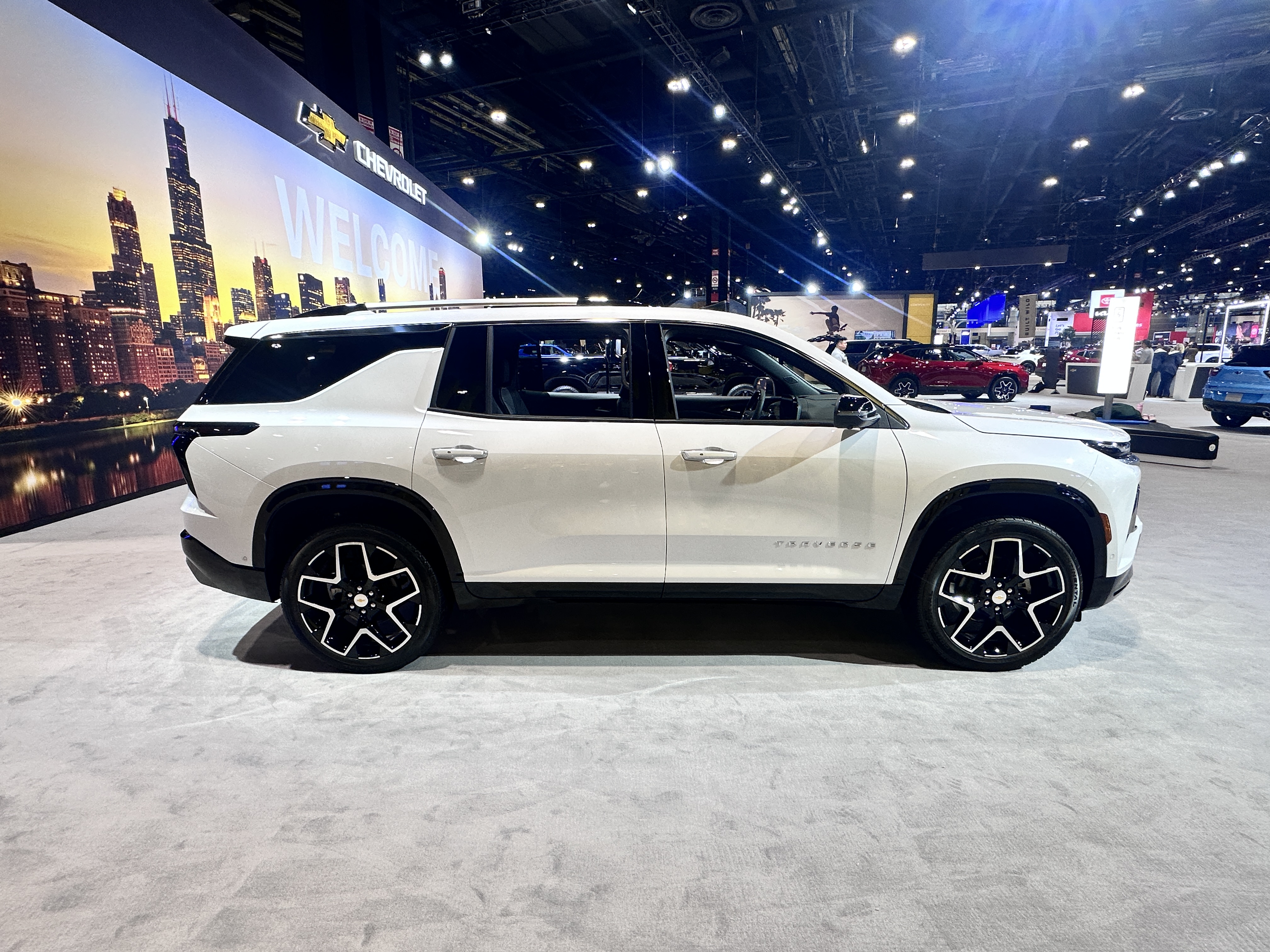 Check Out The Reimagined 2025 Chevy Traverse at Raymond Chevrolet!